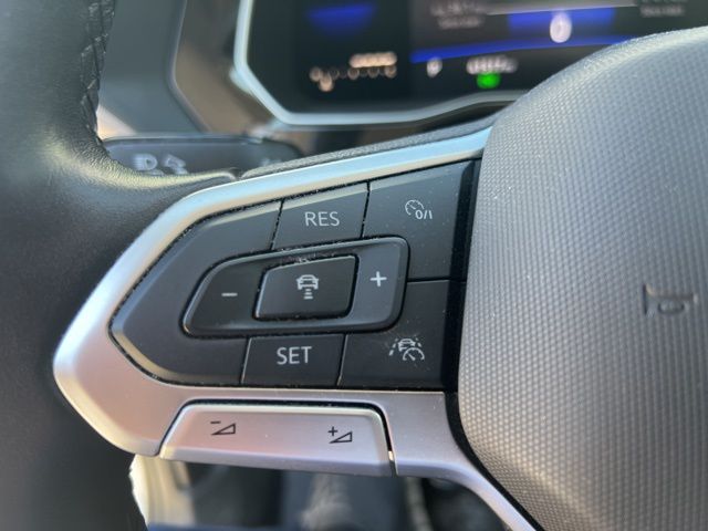 Thumbnail: 2022 Volkswagen Jetta - 16