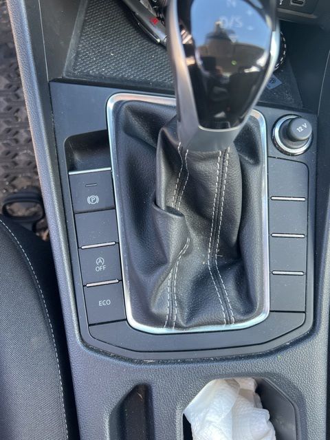 Thumbnail: 2022 Volkswagen Jetta - 9