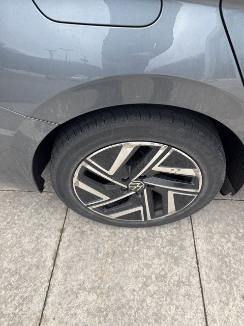 Thumbnail: 2022 Volkswagen Jetta - 10