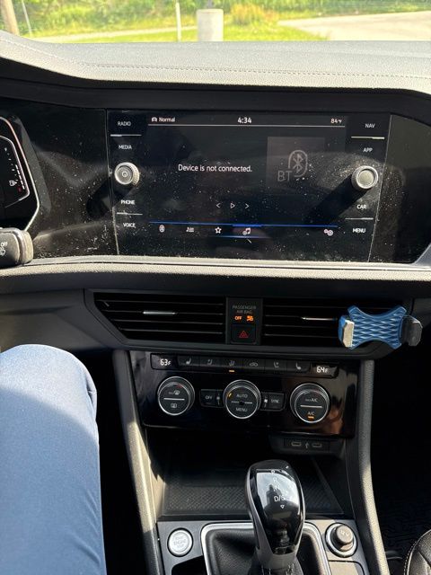 Thumbnail: 2023 Volkswagen Jetta - 6