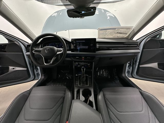 Thumbnail: 2026 Volkswagen Jetta - 9