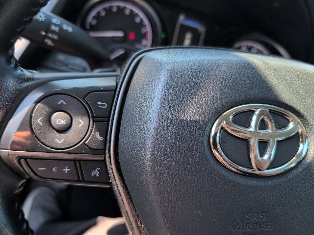 Thumbnail: 2022 Toyota Camry - 16