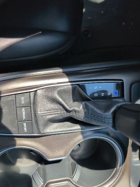 Thumbnail: 2022 Toyota Camry - 20