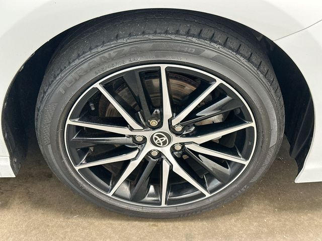 Thumbnail: 2022 Toyota Camry - 8