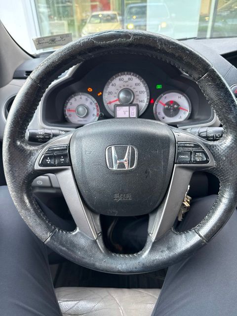 Thumbnail: 2011 Honda Pilot - 14