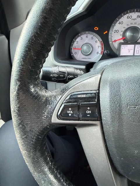 Thumbnail: 2011 Honda Pilot - 16