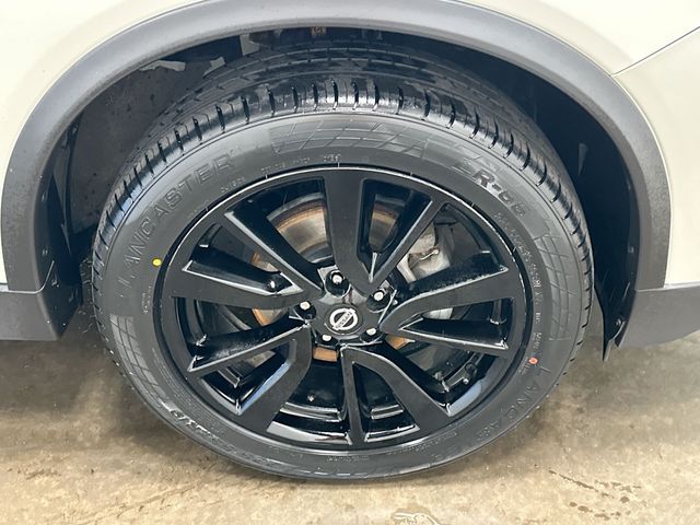 Thumbnail: 2019 Nissan Rogue - 8