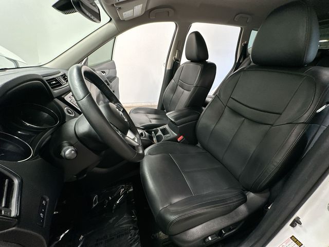 Thumbnail: 2019 Nissan Rogue - 12
