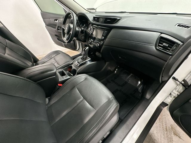 Thumbnail: 2019 Nissan Rogue - 14