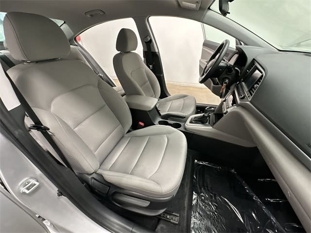 Thumbnail: 2018 Hyundai Elantra - 25