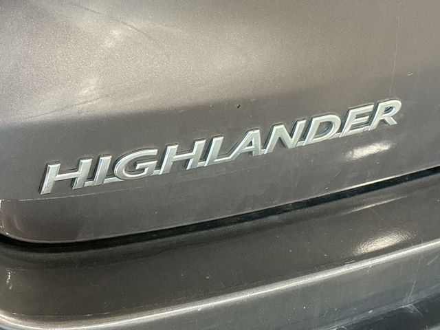 Thumbnail: 2019 Toyota Highlander - 29