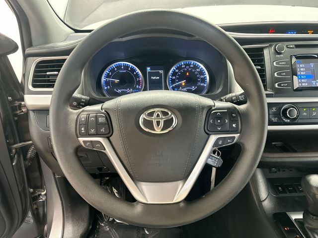 Thumbnail: 2019 Toyota Highlander - 2