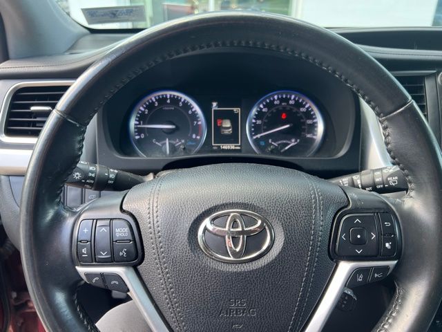 Thumbnail: 2019 Toyota Highlander - 18