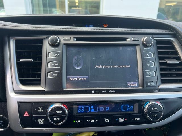 Thumbnail: 2019 Toyota Highlander - 9