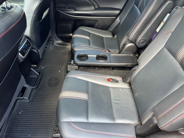 Thumbnail: 2019 Toyota Highlander - 8