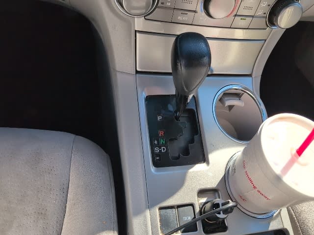 Thumbnail: 2013 Toyota Highlander - 9