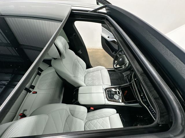 Thumbnail: 2025 BMW X5 - 11