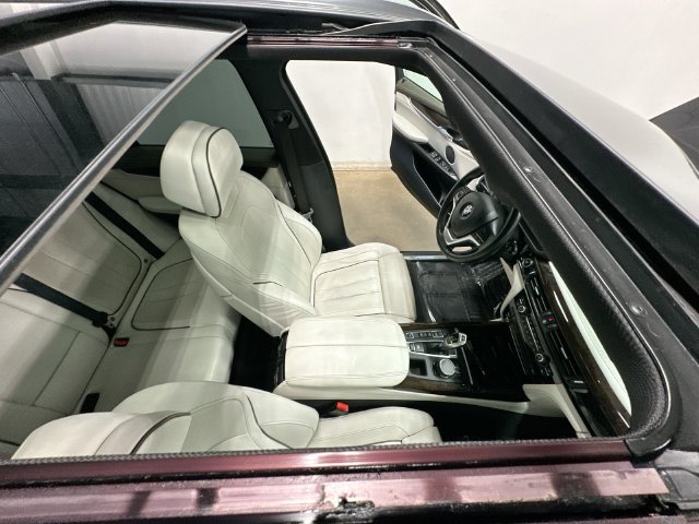 Thumbnail: 2017 BMW X5 - 11