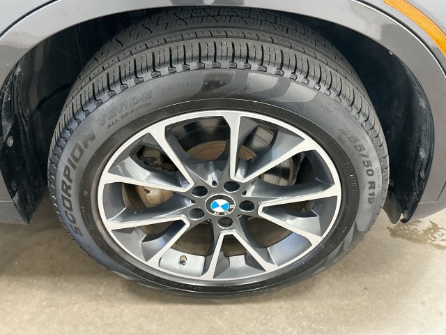 Thumbnail: 2017 BMW X5 - 8