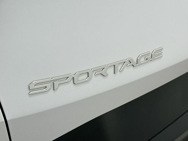 Thumbnail: 2023 Kia Sportage - 31
