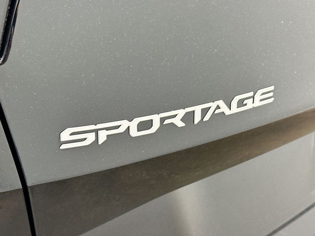 Thumbnail: 2023 Kia Sportage - 32