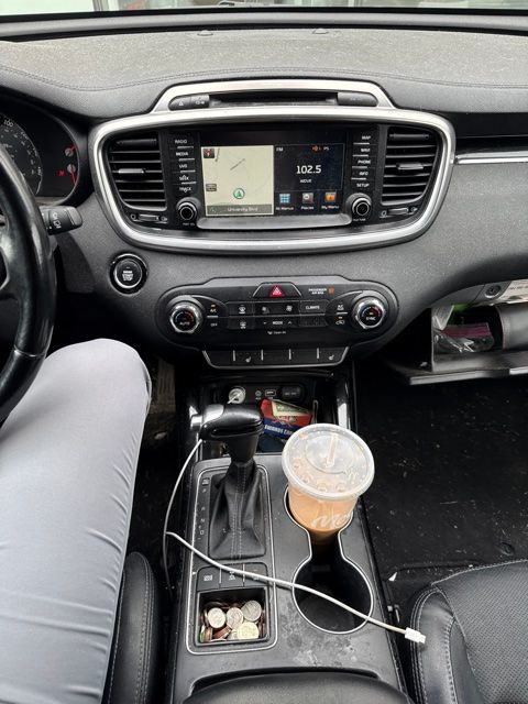 Thumbnail: 2016 Kia Sorento - 21