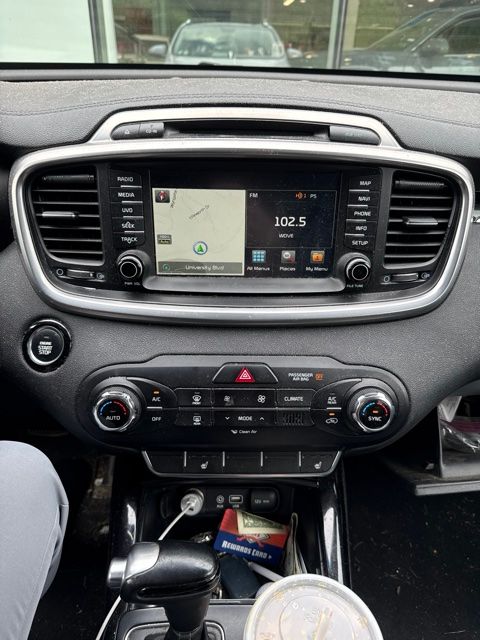 Thumbnail: 2016 Kia Sorento - 5