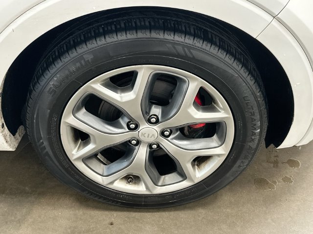 Thumbnail: 2016 Kia Sorento - 8