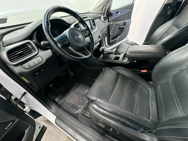 Thumbnail: 2016 Kia Sorento - 11