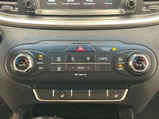 Thumbnail: 2016 Kia Sorento - 25