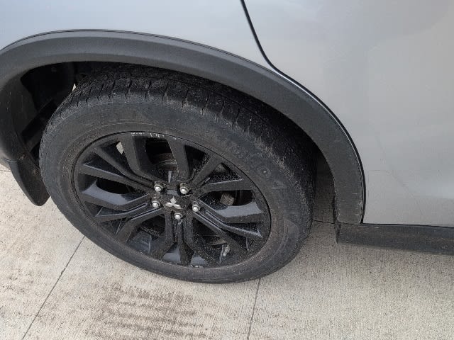 2017 Mitsubishi Outlander Sport LE 13