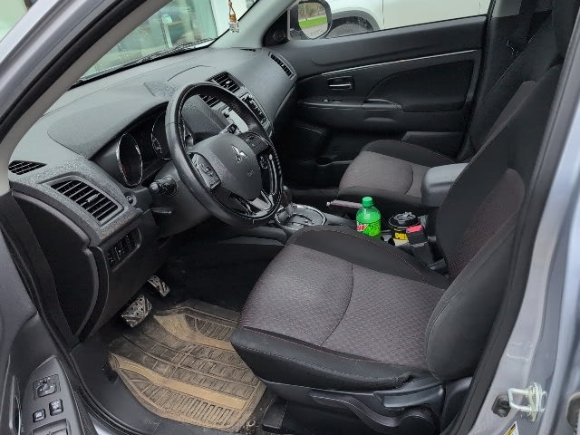 2017 Mitsubishi Outlander Sport LE 6