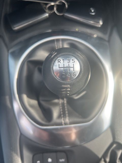 Thumbnail: 2021 Mazda MX-5 Miata - 9