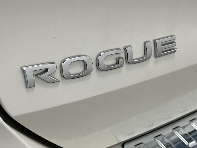 Thumbnail: 2018 Nissan Rogue - 31