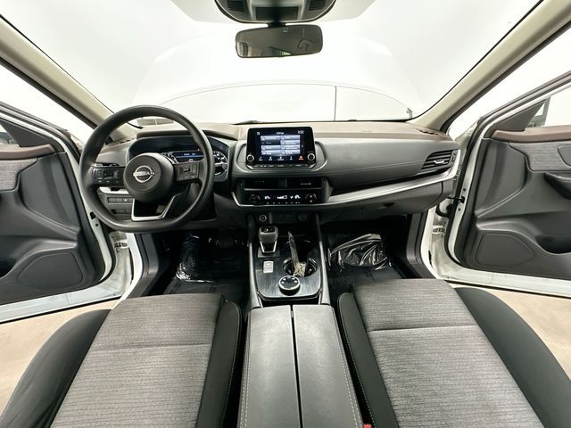 Thumbnail: 2023 Nissan Rogue - 10