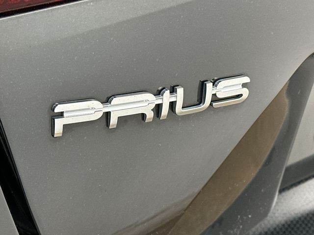 Thumbnail: 2020 Toyota Prius - 28