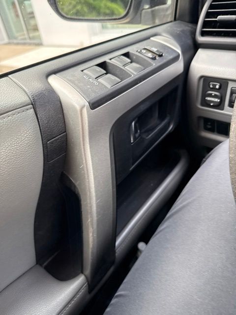 Thumbnail: 2013 Toyota 4Runner - 18