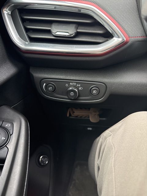 Thumbnail: 2023 Chevrolet TrailBlazer - 19