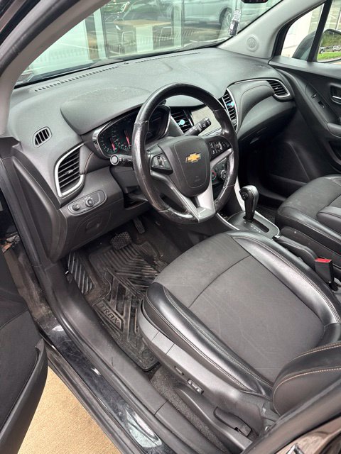 Thumbnail: 2019 Chevrolet Trax - 2