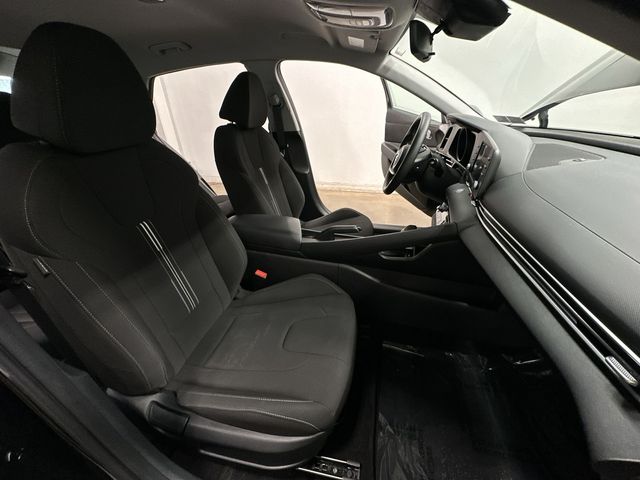 Thumbnail: 2023 Hyundai Elantra - 25