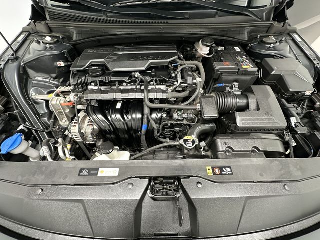 Thumbnail: 2023 Hyundai Elantra - 8