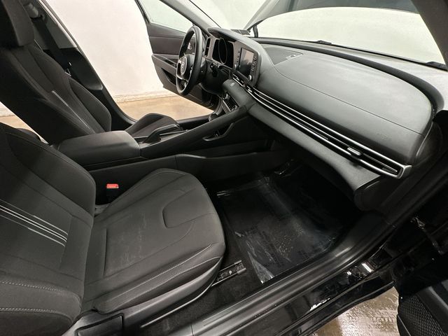 Thumbnail: 2023 Hyundai Elantra - 24