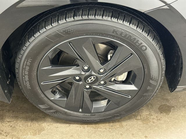 Thumbnail: 2023 Hyundai Elantra - 7