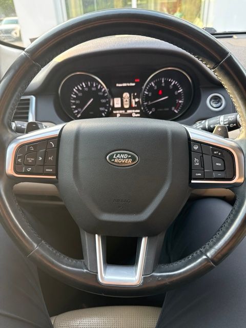 Thumbnail: 2016 Land Rover Discovery Sport - 2
