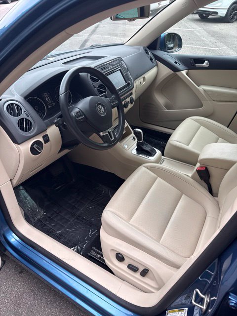 Thumbnail: 2017 Volkswagen Tiguan - 2