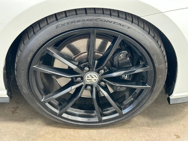 Thumbnail: 2019 Volkswagen Golf - 8