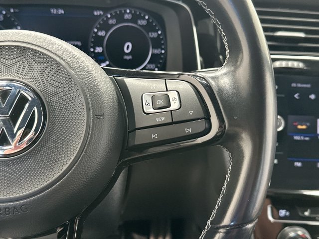 Thumbnail: 2019 Volkswagen Golf - 20