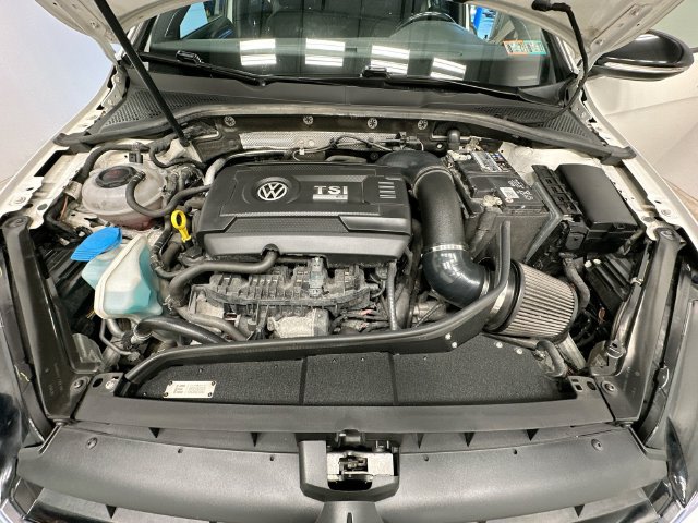 Thumbnail: 2019 Volkswagen Golf - 9