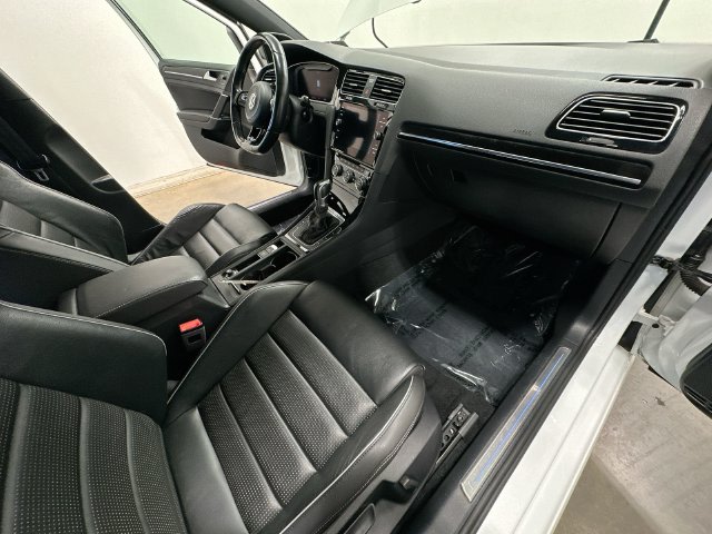 Thumbnail: 2019 Volkswagen Golf - 14