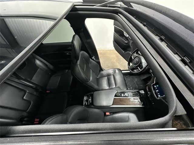 Thumbnail: 2018 Volvo XC90 - 10